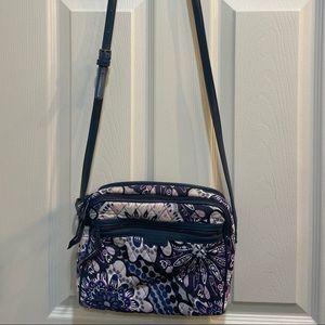 Vera Bradley trimmed crossbody lightly used in great condition